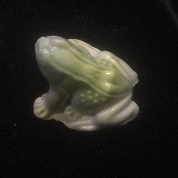 Vintage Wade of England Red Rose Tea Frog Figurine - Picture 9 of 11